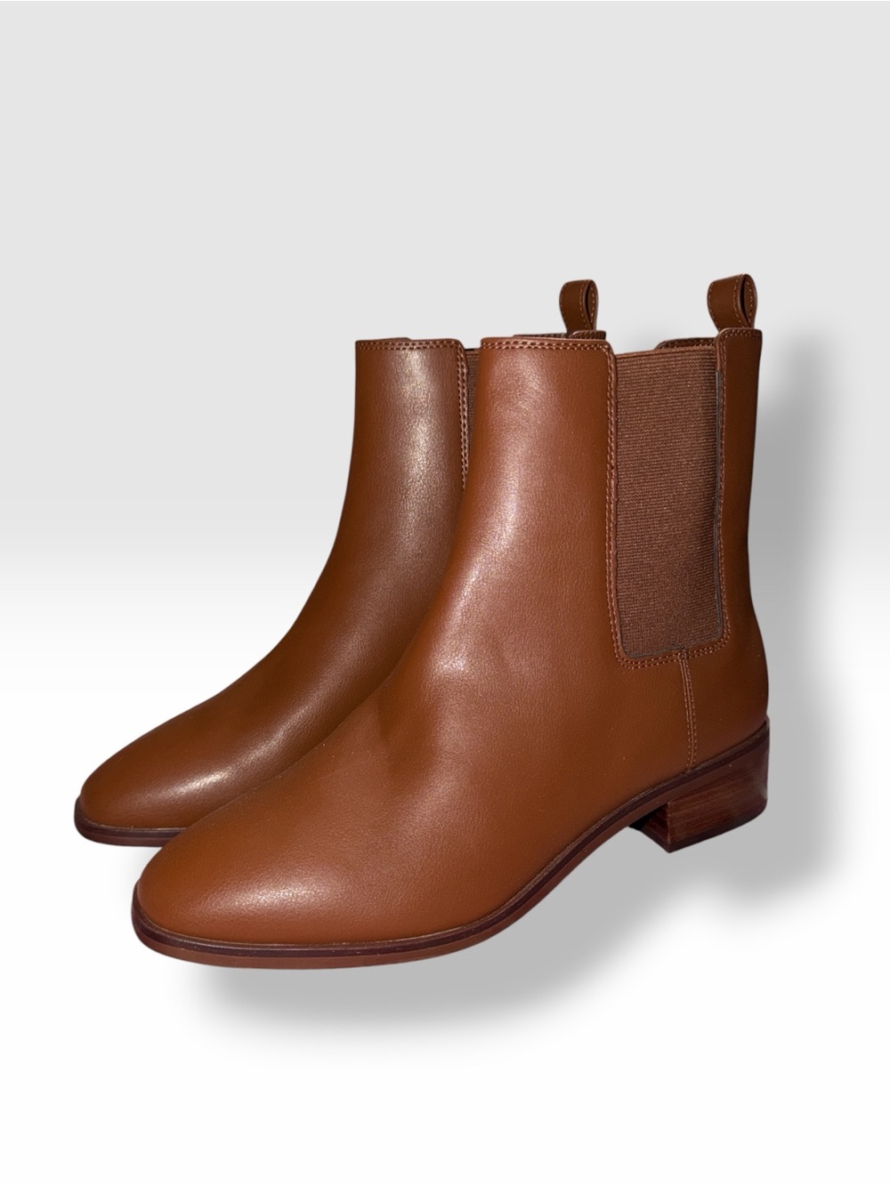 NEW J. Crew Chelsea boots in cognac brown size 8